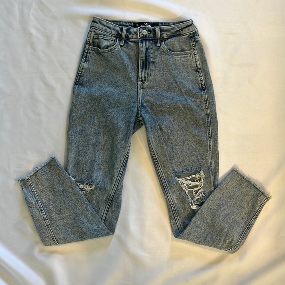 Hollister Ultra high-rise mom jean. Ripped. Size 25 waist.